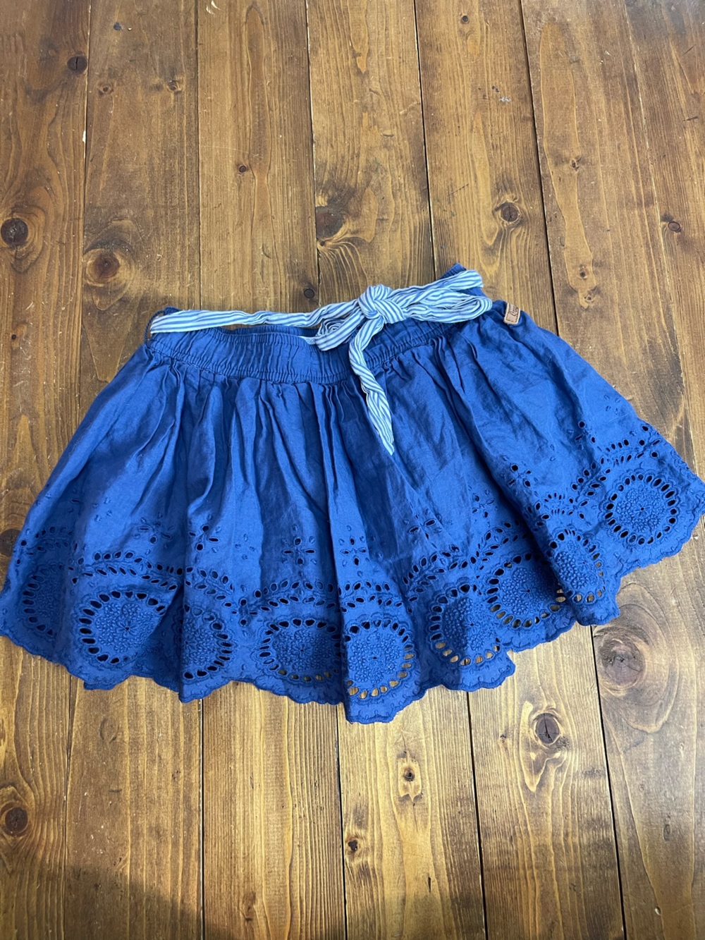 Mayoral size 5 blue eyelet skirt